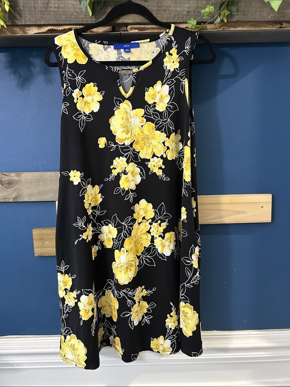 Apt. 9 Black Floral Dress with Yellow Blooms Med